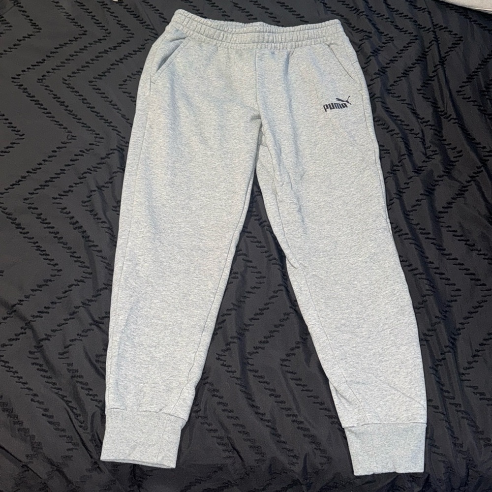 Men’s Grey Puma Sweats- Size large